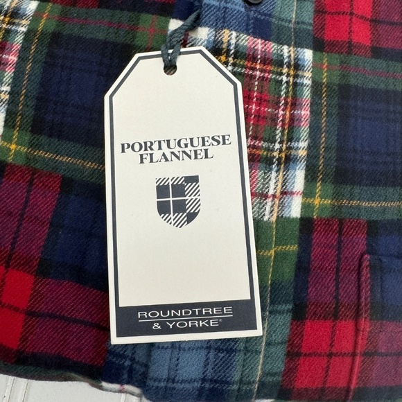NEW Roundtree & Yorke Portuguese Flannel Medium - Picture 2 of 6